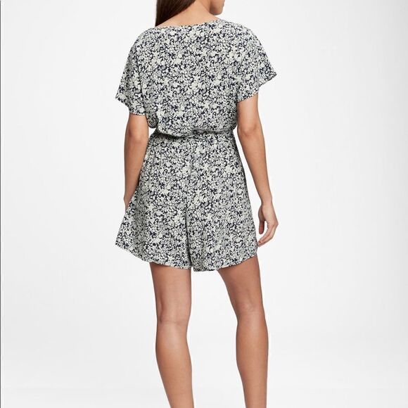 Gap Factory Pink Floral Tie Waist Romper - Picture 2 of 5